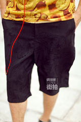 明星爱街拍：秦昊夏日型男LOOK