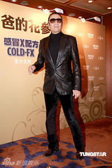 幻灯图：谢贤谈柏芝怀孕很开心 不理谢婷婷私生活