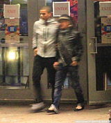 组图：麦当娜恋上幼齿男友 两人亲密走出电影院