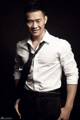 组图：功夫小生谢孟伟荧幕硬汉初长成