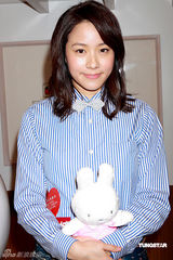 幻灯：林嘉欣关爱血癌患者 谈续约称要看公司诚意