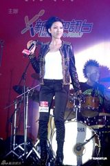 组图：“新城I DO音乐会”开唱 阿Sa(蔡卓妍)侧田陈伟霆献唱