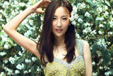 组图：高洋清新写真化身纯美可人“花仙子”