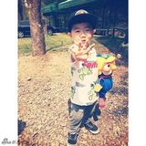 组图：韩国丑萌小正太再曝萌图 小眼咪咪喜感足