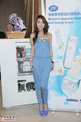 组图：薛凯琪忍泪谈家猫病重 赞何韵诗出柜勇敢