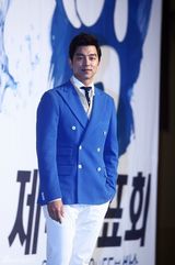 高清组图：孔侑携新剧《BIG》复出搭档李敏贞秀智