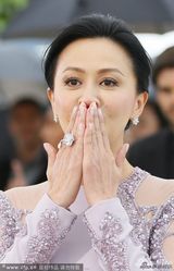 组图：《过界》亮相 陈坤卖萌刘嘉玲笑靥如花