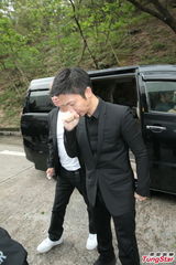 组图：陈僖仪遗体火化 亲朋好友送别