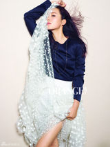 组图：江一燕优雅开年封面 迷人微笑暖意浓浓