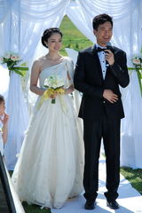 组图：董璇《婆婆也是妈》披婚纱再嫁高云翔