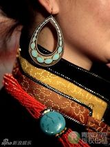 高清图：花儿西宁唱区秀民族盛装 用心良苦细节取胜