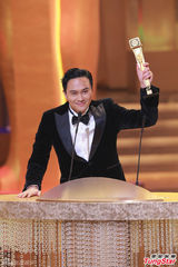 组图：张智霖凭《冲上云霄2》获最受欢迎男角色