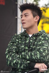 高清组图：陈冠希发新碟 不求销量只望被倾听心声