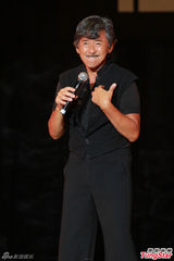 组图：张学友林忆莲献唱追忆林振强 Eason观看