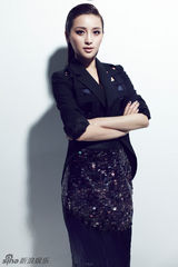 组图：甘婷婷时尚大片 贵气十足显成熟女人味