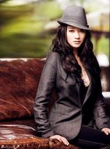 高清组图：李小冉优雅写真 散发神秘妩媚气息