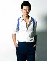 组图：《新还珠》箫剑高梓淇拍清新写真 秀阳光帅气