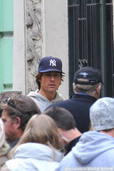 组图：《碟中谍4》探班 阿汤哥热身姿势雷人