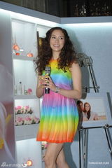 组图：徐子淇否认怀孕传闻 祝福旧爱洪天明