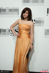 组图：周润发钟楚红同场现身 林志玲秀翘臀