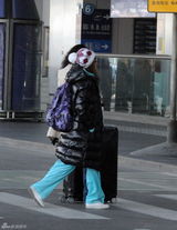 高清图：李小璐一身潮范儿现身机场 赴韩国拍写真