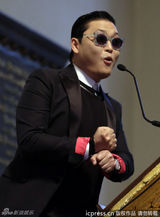 组图：鸟叔PSY哈佛大学演讲 现场跳骑马舞卖萌