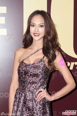 组图：徐子珊超深V红裙开胸复工 jessica C爆乳