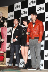组图：韩片《偶像先生》试映 朴宰范池贤宇宣传