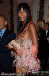 幻灯：《名利场》戛纳办派对 洛佩兹邓文迪争艳