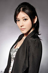 组图：王紫百变写真曝光  游走在清新和性感间