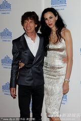 幻灯图集：《放逐的石头》亮相 滚石主唱贾格尔助阵