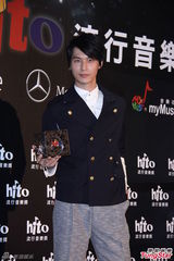 高清图：萧亚轩范玮琪五月天等亮相音乐颁奖礼