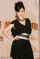 高清组图：阿娇参加活动 陈冠希道歉来得太迟