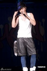 幻灯图：罗志祥香港演唱会落幕 跳《舞娘》掀高潮