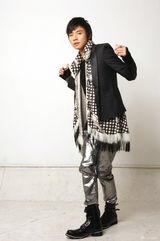 幻灯：俞灏明韩国宣传照曝光 潮男展露成熟魅力