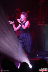 组图：林晓培开小型音乐会 忠于自我健康不减肥