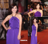 组图：金钟奖红毯女星爆乳裸背抢镜秀性感