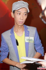 组图：张达明正式复出 明年开秀兼执导电影