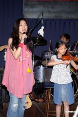 高清：万芳巡回音乐会起程 与好友乱弹阿翔首次同台