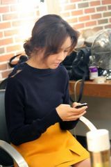 组图：韩星成宥利拍摄时尚大片 幕后花絮照曝光