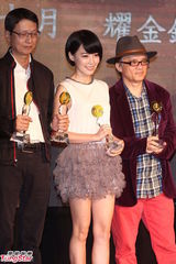 组图：李康宜入围金钟盼得奖 最怕走红毯跌倒