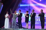组图：白玉兰奖落幕 张嘉译封视帝宋丹丹封视后