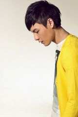 组图：冯铭潮开辟“雅潮”路线 演绎不羁风格