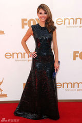 组图：第63届艾美奖红毯 玛丽娅-曼努诺斯闪亮登场