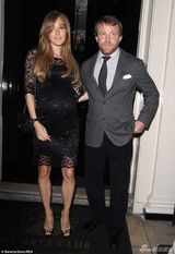 组图：贝嫂庆40岁生日小贝陪伴 辣妹马汀等齐贺