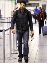 幻灯：洛佩兹出席《就是这样》首映 休杰克曼搞慈善