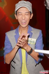 组图：张达明正式复出 明年开秀兼执导电影