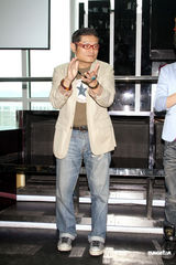 幻灯图：制作人沈玉琳斥资千万培养明星 师资雄厚