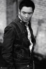 组图：李东学最新写真曝光 冷静热情之间展魅力