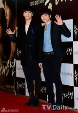 组图：金在中文彩媛韩佳人等出席《狼族少年》试映